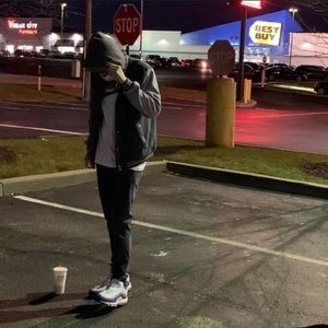 Meet your Posher, Ethan